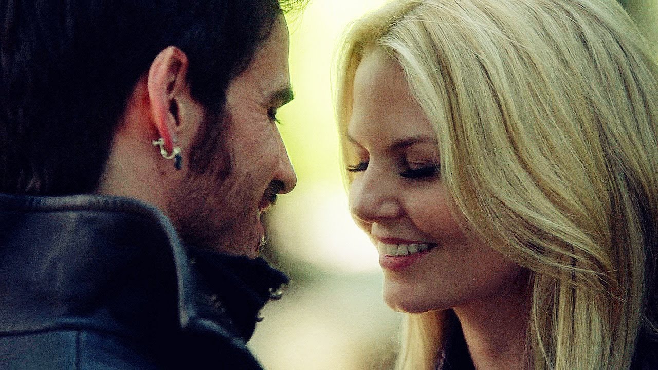 hook & emma | every little thing she does is magic [4x01]