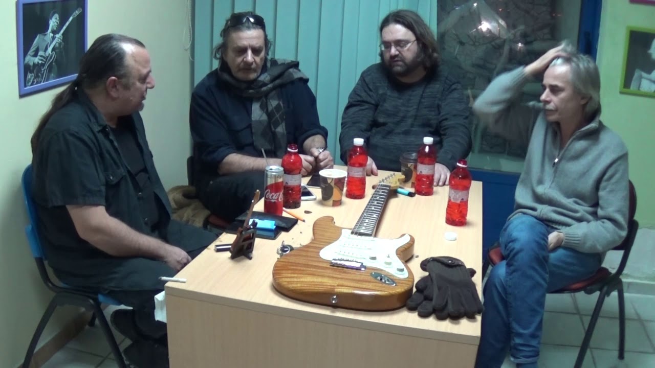 ΚΑΦΕΣ ΚΑΙ ΚΙΘΑΡΑ ΕΠ.10 ΣΑΒΒΑΣ ΧΡΙΣΤΟΔΟΥΛΟΥ  - Τ.Αναγνωστοπουλος,Κ.Μητροπουλος,Χ.Καπελιαρης