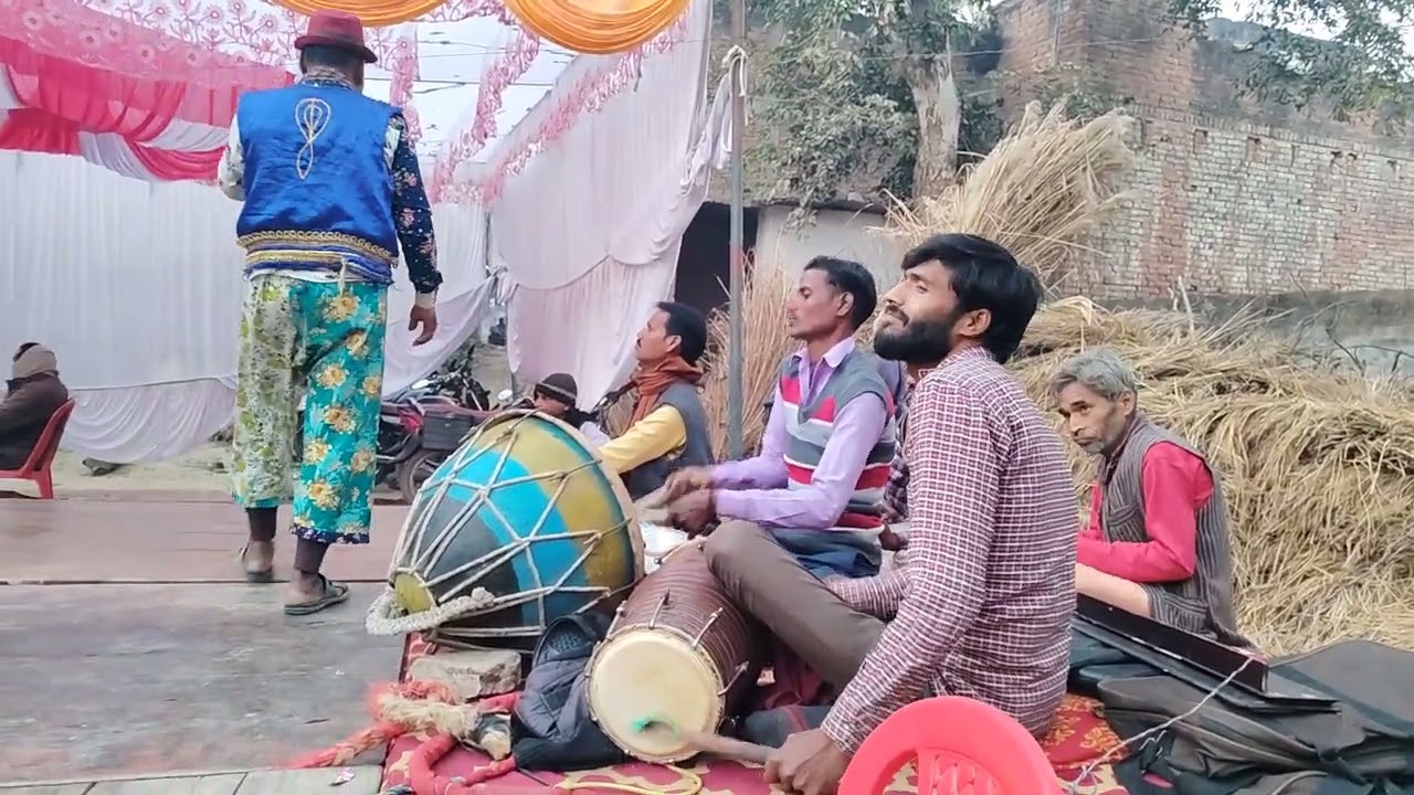 जवाबी आल्हा कीर्तन पार्टी से