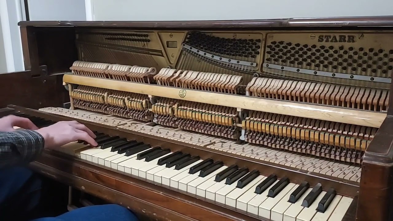 The Swanee River (Old Folks at Home) performed by PianoApple