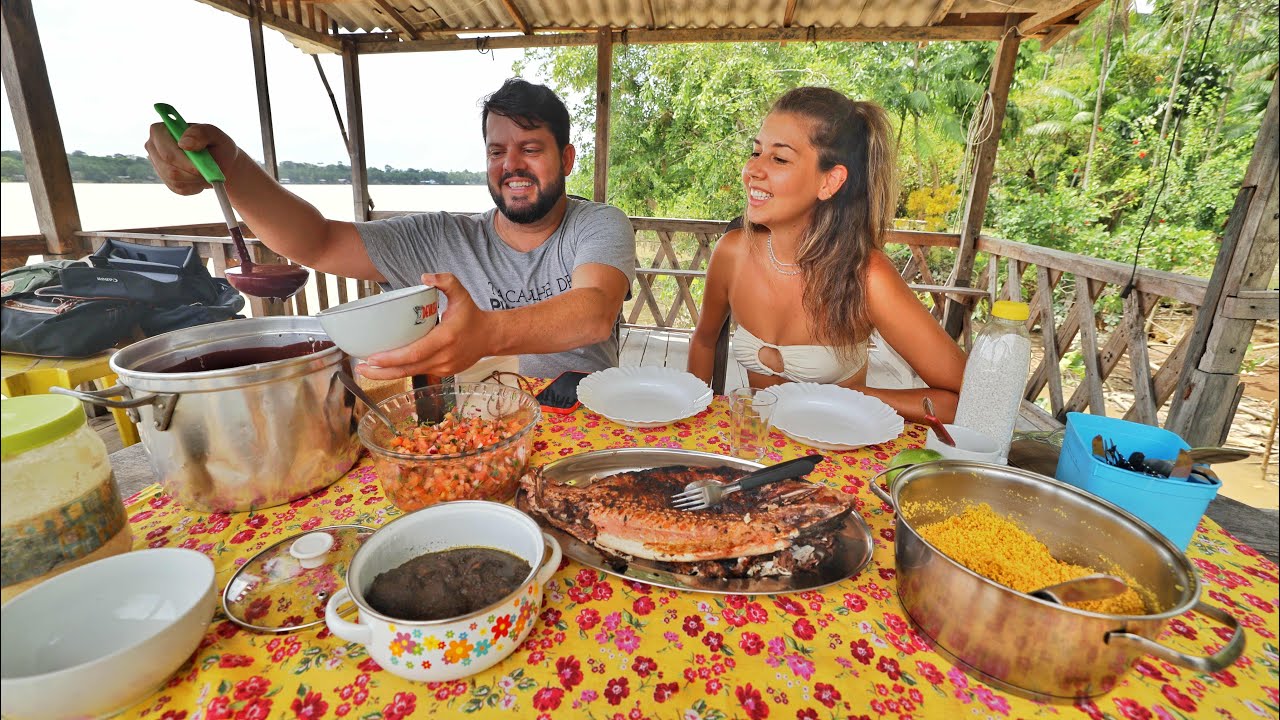 EMOCIONANTE!!  🌳 O OURO NEGRO da AMAZÔNIA + as MELHORES COMIDAS de Belém do Pará