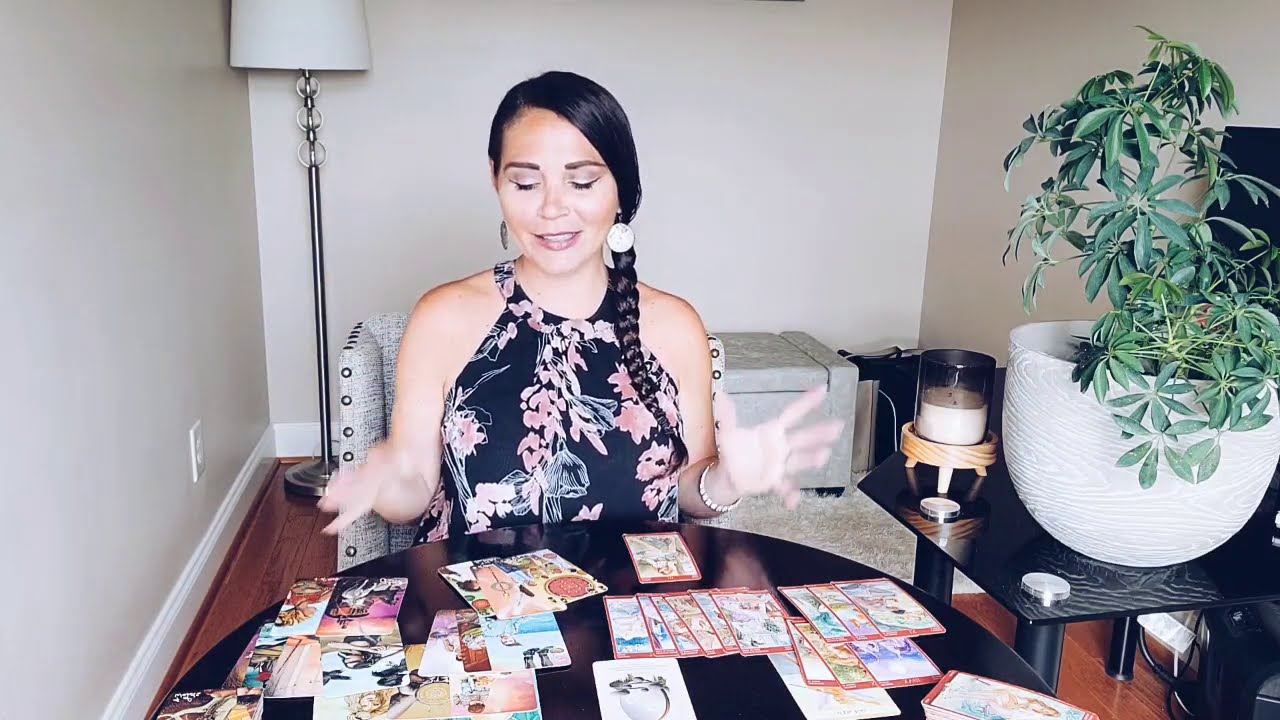 PISCES, YOU'RE FEELING GOOD AND THEY ARE TAKING IT PERSONAL ❤ YOU VS THEM AUGUST TAROT READING.