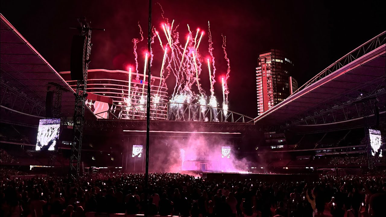 Moth to a Flame - Encore - The Weeknd- Melbourne 6 Oct 2024