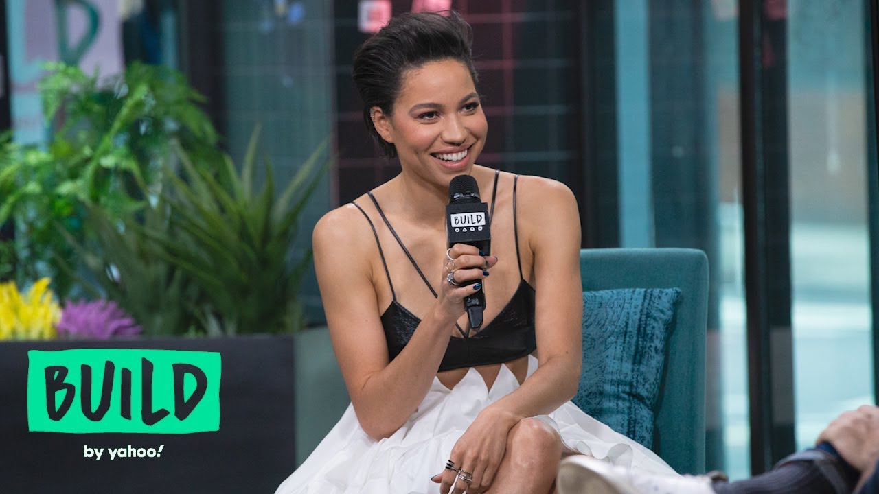 Jurnee Smollett-Bell Made Sure There Was A Black Hairstylist For Her 