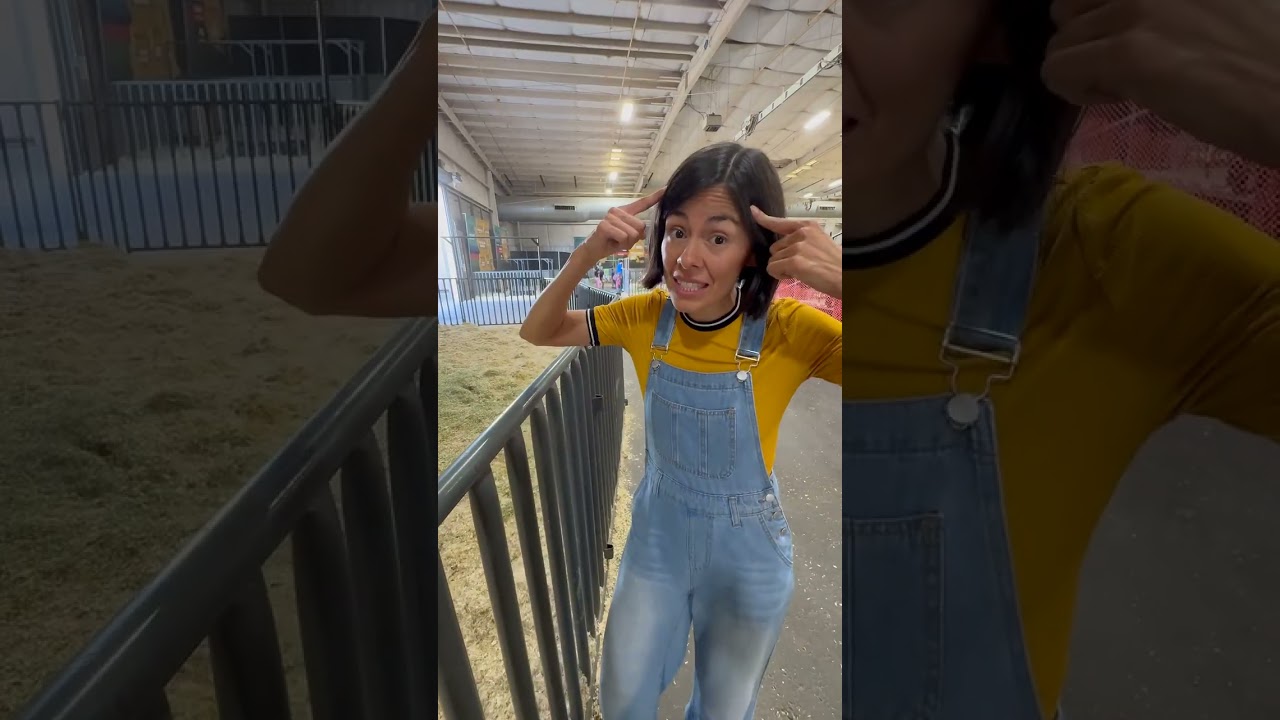Christina 🐮 visita a #lavacalola #123andres  #animales #vaca #animales #animals #kidsvideo #shorts