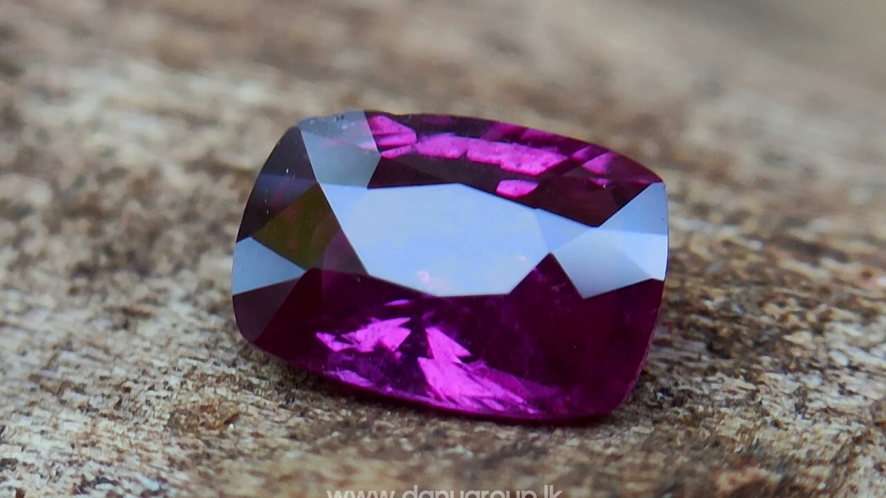 Minerals & Gemstones & Crystals & Stones  (Wallpaper)