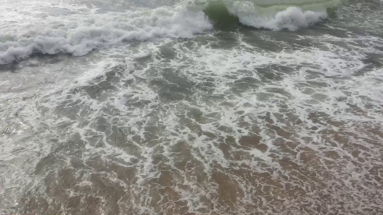 Beautiful Wave at Gold Face, Colombo