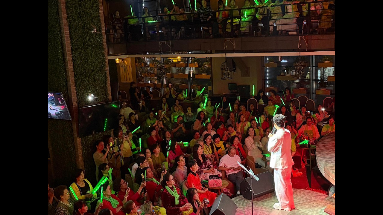 Trước giờ G SHOW 7/3 HVC khai xuân tại Trixie Cafe&Lounge
