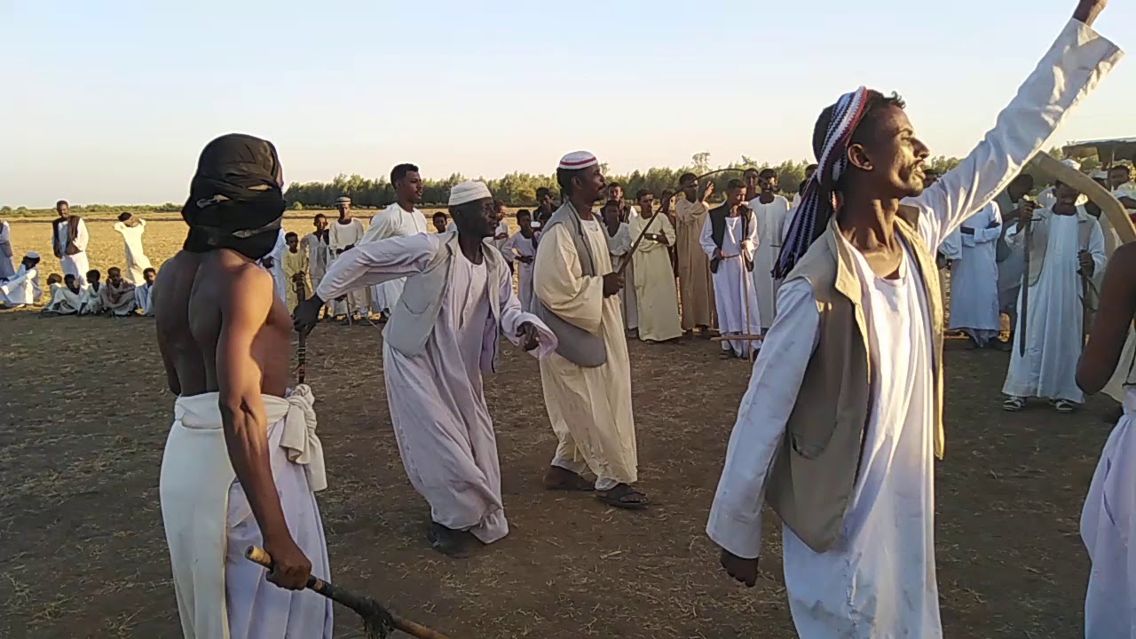 الفنان نجم الدين و احمد الداقه : العريس محمد حسين عثمان القرية ام قرقور من ابناء الخوالدة