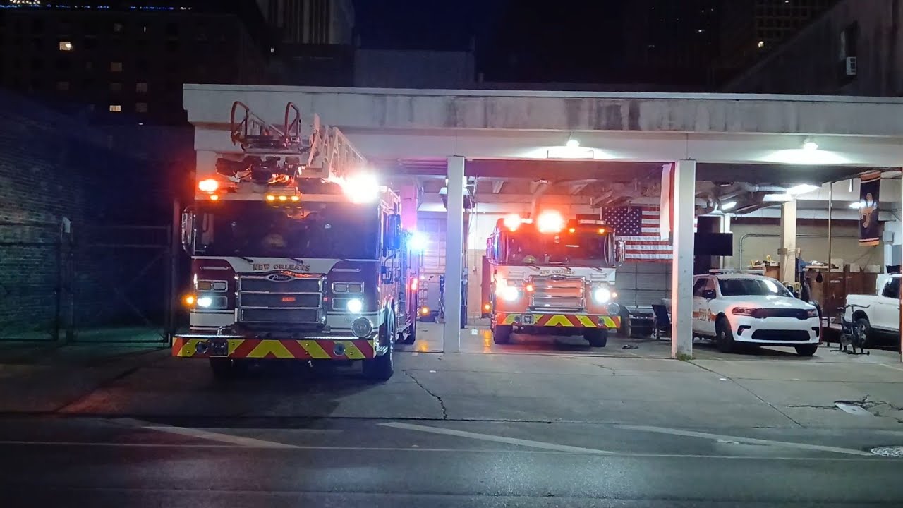 Squad 2 Heavy Rescue 2 and Fire Chief 502 Responding *CODE 3* Possible Person Trapped in Auto.