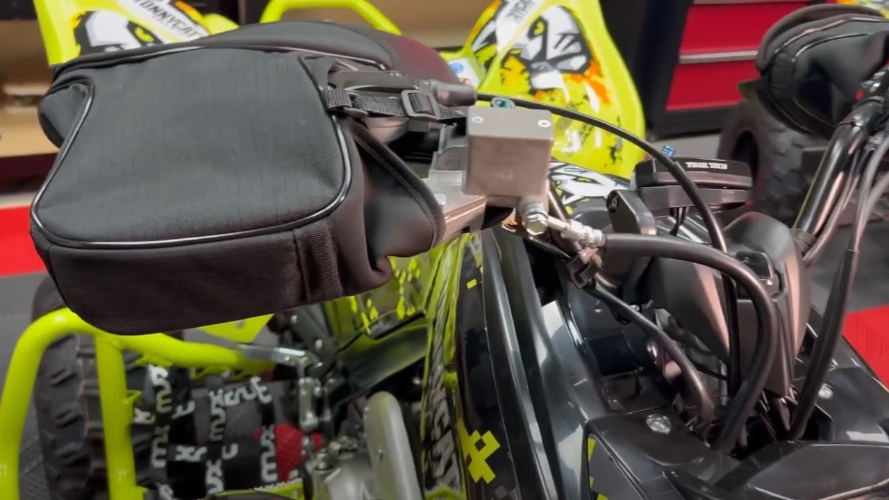 Déballage et montage des manchons Tecno Globe sur un 700 RAPTOR