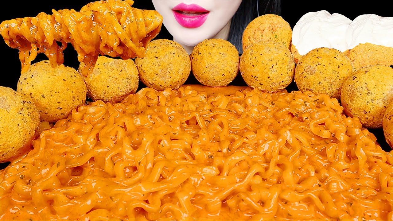ASMR CHEESY CARBO FIRE NOODLE, CHICKEN, CHEESE BALL 까르보불닭 뿌링클 치킨 치즈볼 먹방 EATING SOUNDS MUKBANG