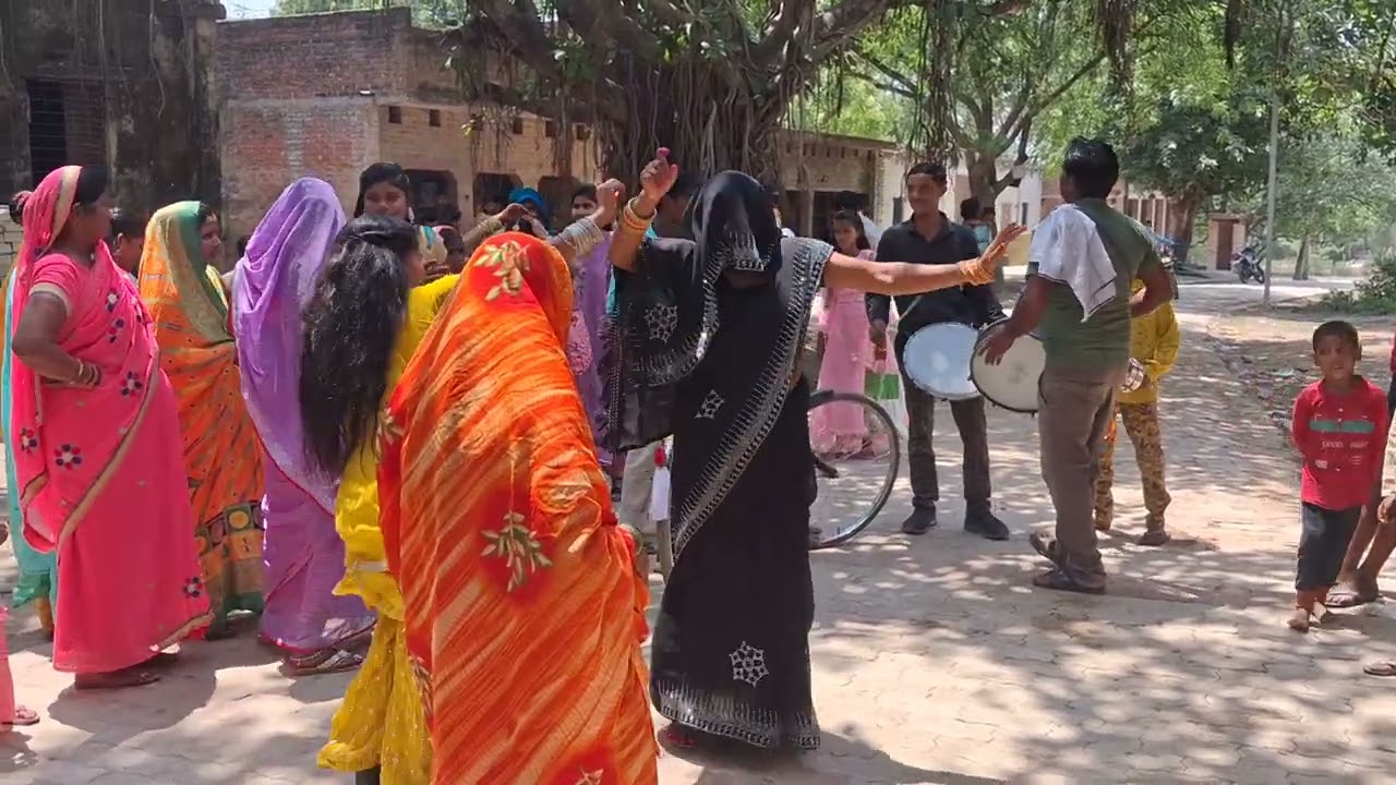 भाई की diwai me जमकर नाच किया वंदना ने और दाई ने #youtube #Village up हरदोई जिला