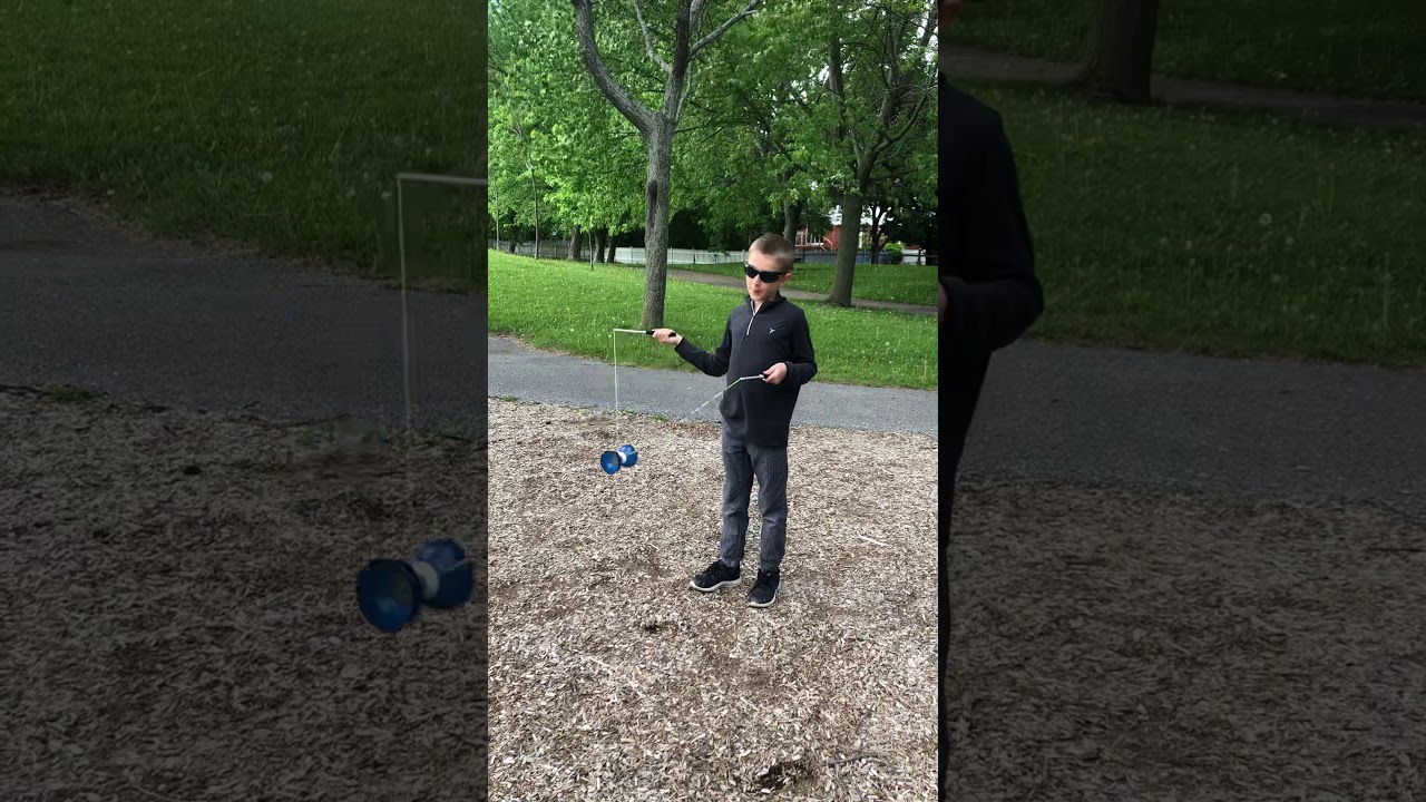 Diabolo tricks(around the world,super knot)