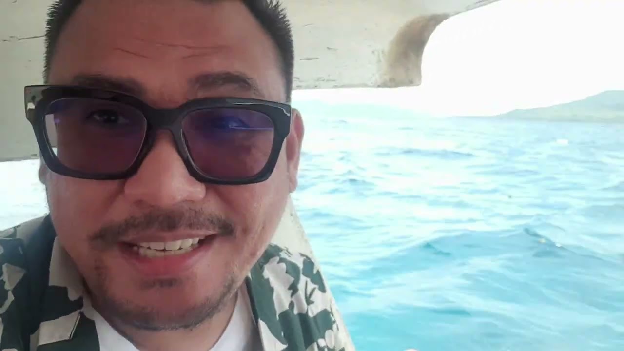 Vlog to Ambon - Trip to Molana Island (Pulau Molana) Saparua - Maluku - Indonesia