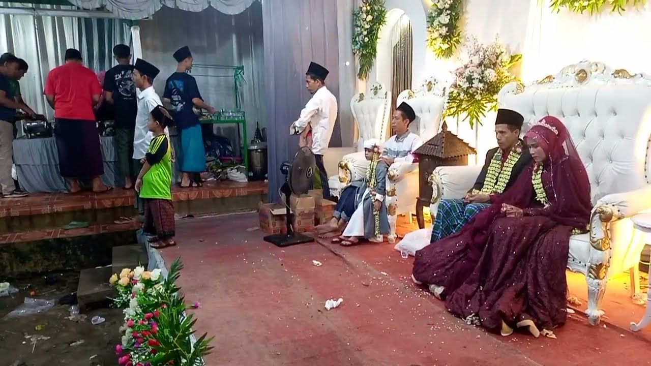 PENGANTIN ARAK ARAKAN TRADISI JAWA BARAT KOTA CIREBON KANG OPIK