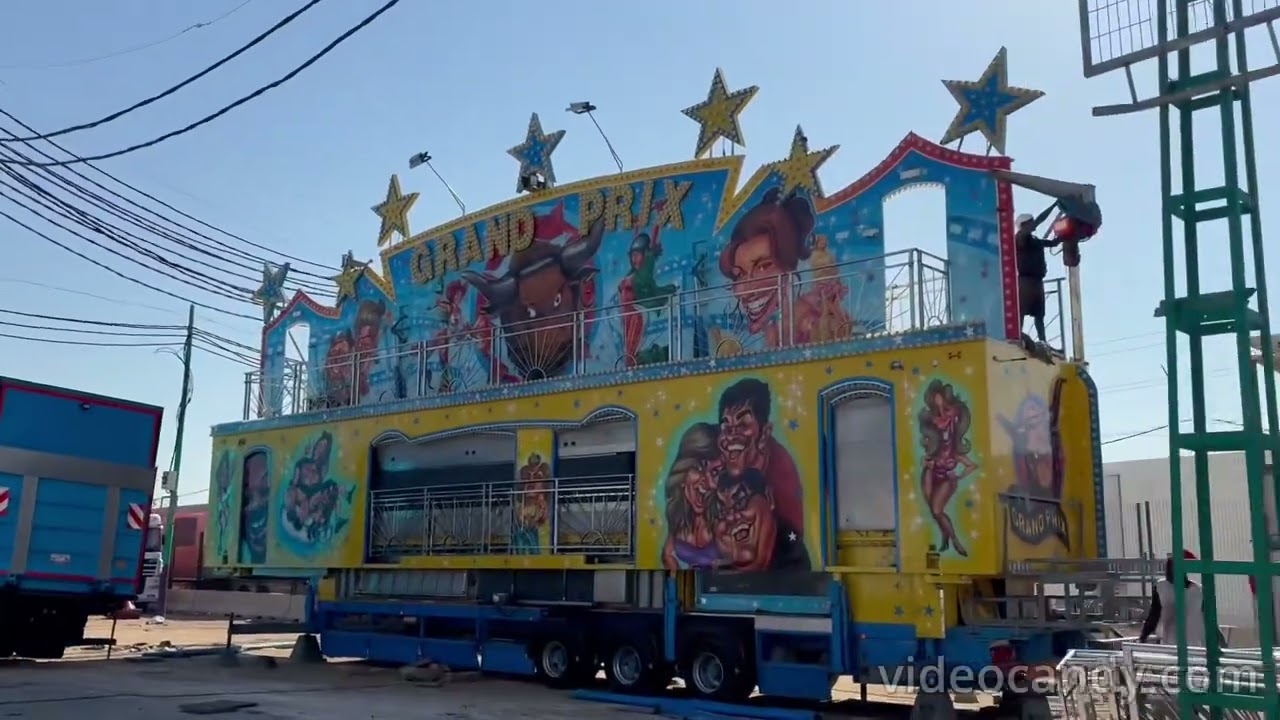 Montaje atracciones Feria de Málaga 2025