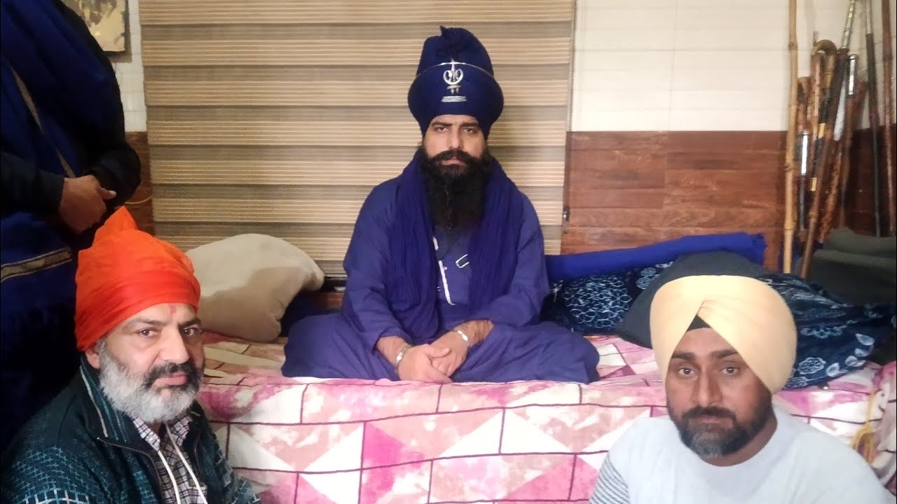 ਮੌਜੂਦਾ ਮੁਖੀ 16ਵੇਂ ਸਿੰਘ ਸਾਹਿਬ ਜਥੇਦਾਰ ਬਾਬਾ ਜੋਗਾ ਸਿੰਘ ਜੀ, ਸ੍ਰੀ ਮਿਸਲ ਸ਼ਹੀਦਾਂ ਤਰਨਾ ਦਲ ਬਾਬਾ ਬਕਾਲਾ ਸਾਹਿਬ