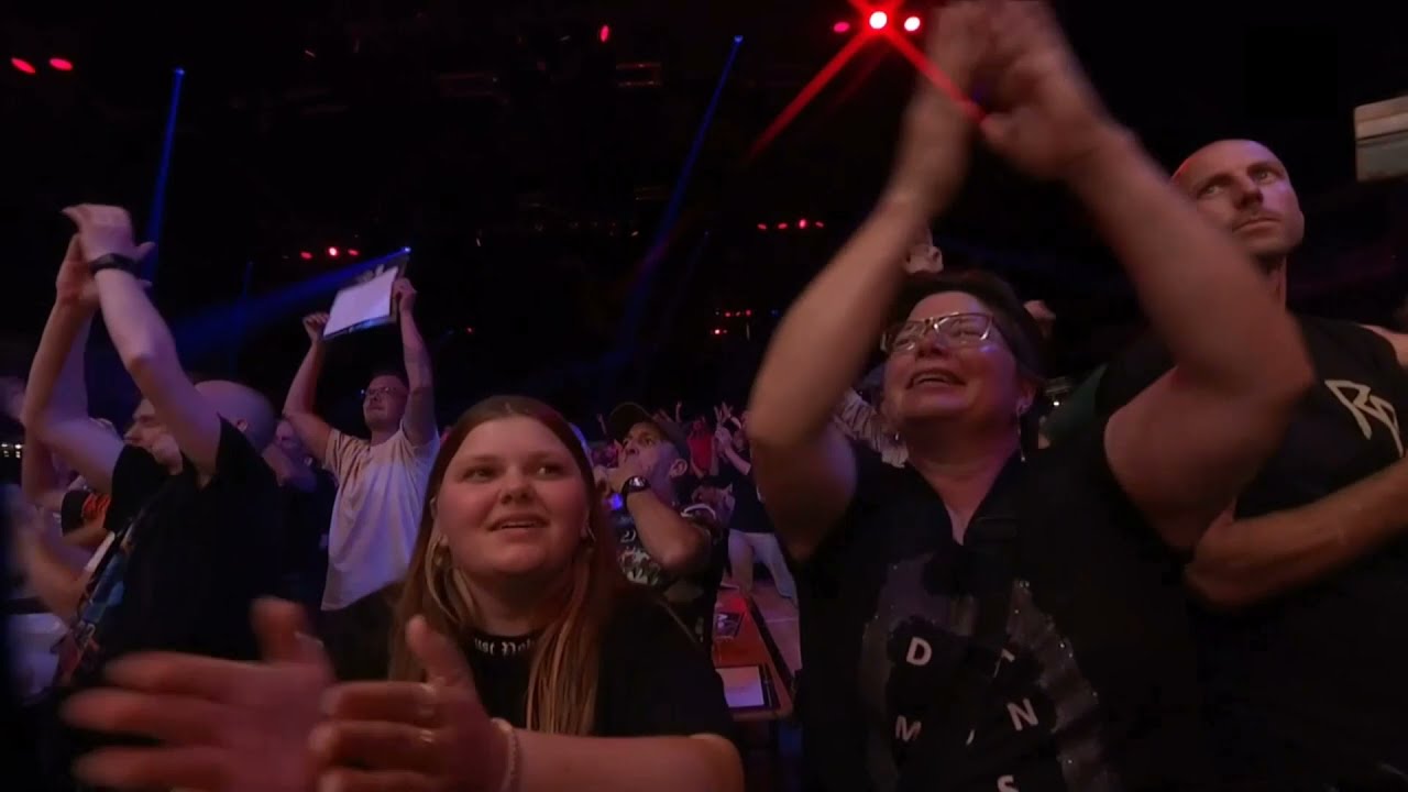 Madars Razma & Nathan Aspinall Walk-On | Nordic Darts Masters 2021