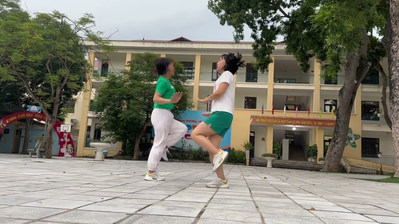 👉✅Bài nhảy đôi đơn giản dành cho người mới học Shuffle dance. Có link hướng dẫn ở dưới