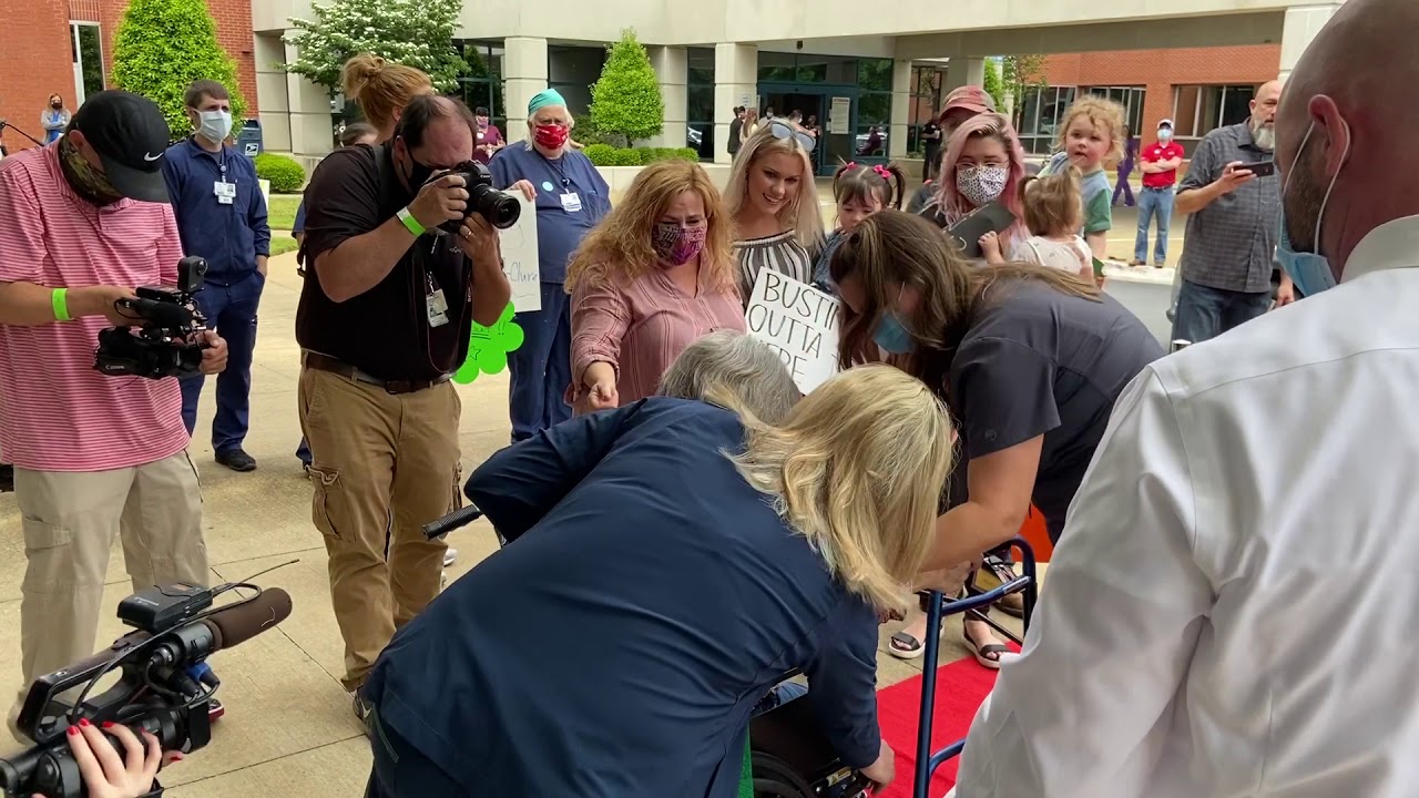 Saline Memorial hospital hosts send-off for discharged covid-19 patient