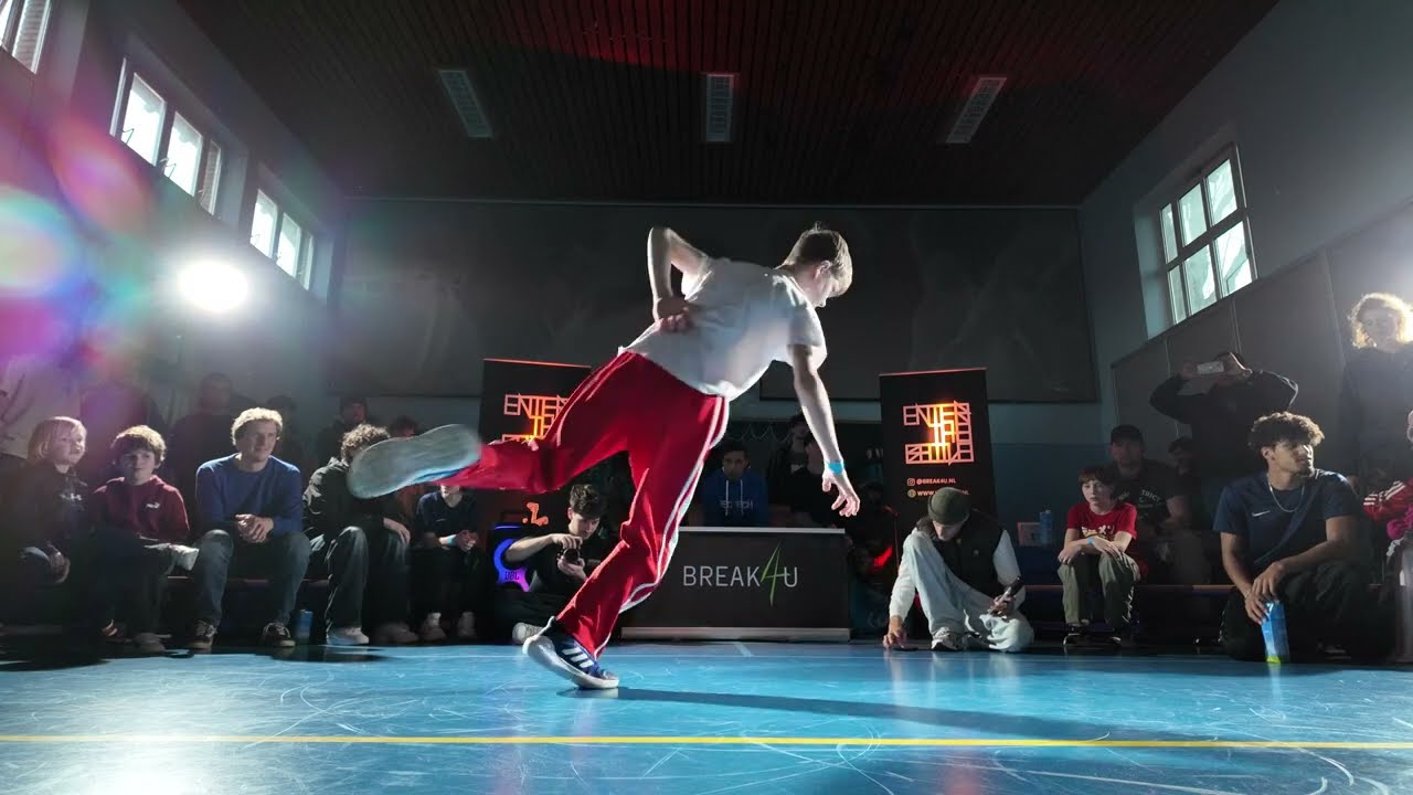 Miles vs Thijs G | Top 16 | 1vs1 Kids Beginners Breaking Battle | Enter the Battle 4