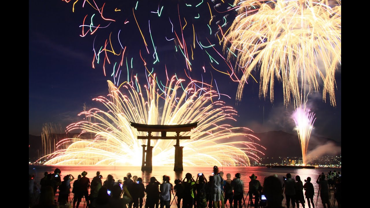 2016㊙宮島水中花火大会・第１景「沈まぬ大神殿　アブ・シンベル」