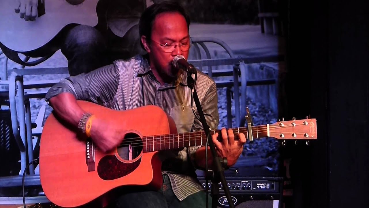 Tuwing Umuulan at Kapiling Ka by Noel Cabangon Live
