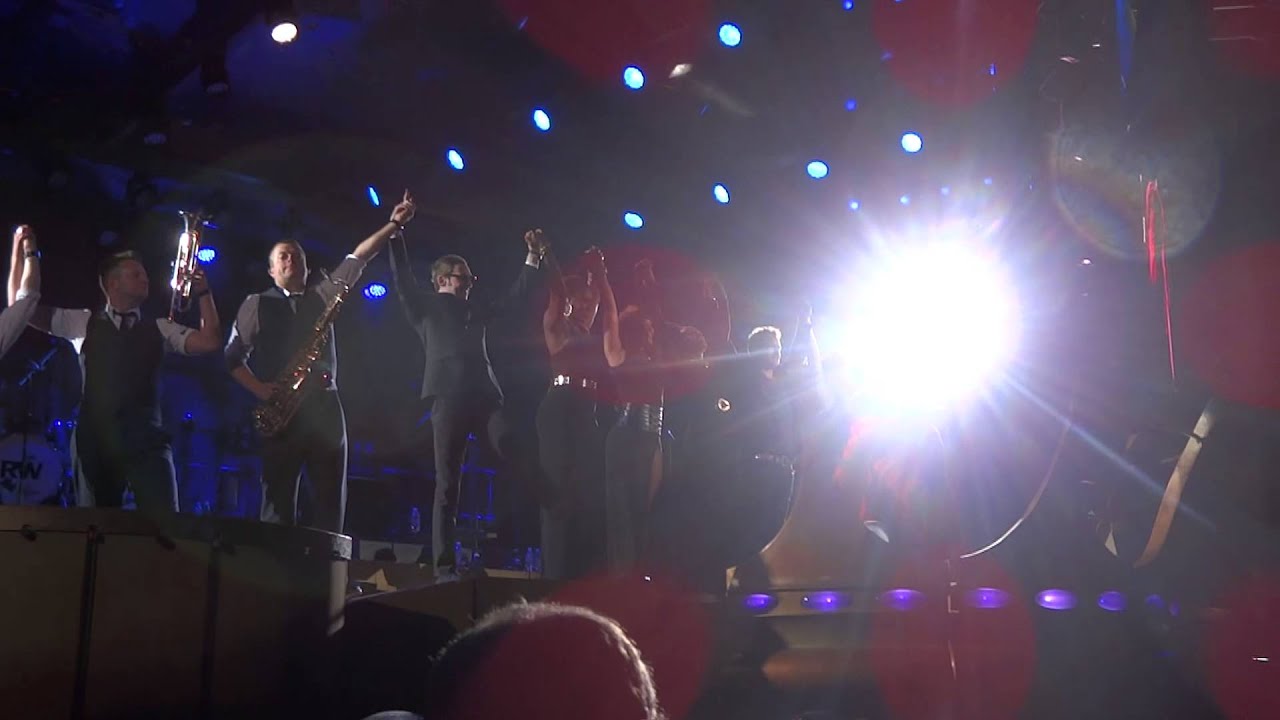 ROBBIE WILLIAMS - Angels (2) - Wembley 02/07/2013