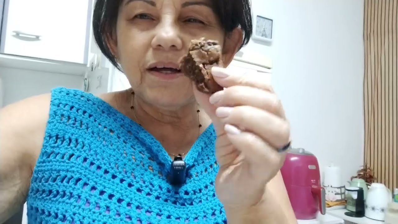 Lavei as louças e fiz bolo na Air fryer. 