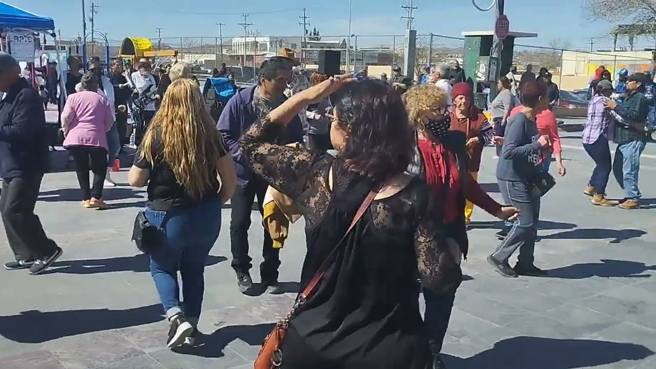 se hizo el baile en el centro de CD. Juárez Chihuahua