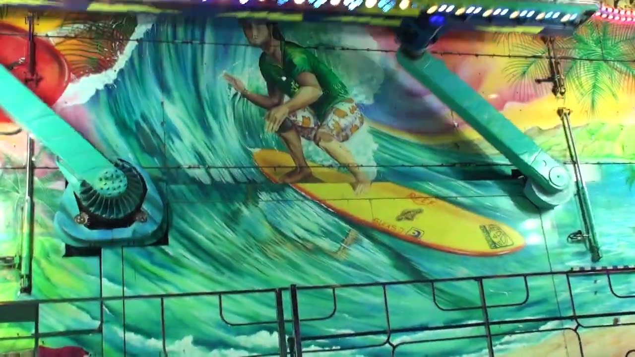 Manège le Tahiti Surf à la fête foraine de Frouzins 31270