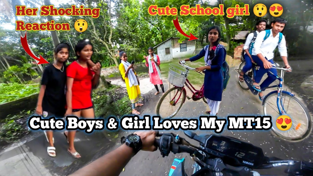Cute College & School Girl Shocking Reaction MT15 😍🔥 Dost Ka Camera Main Problem A Raha hai