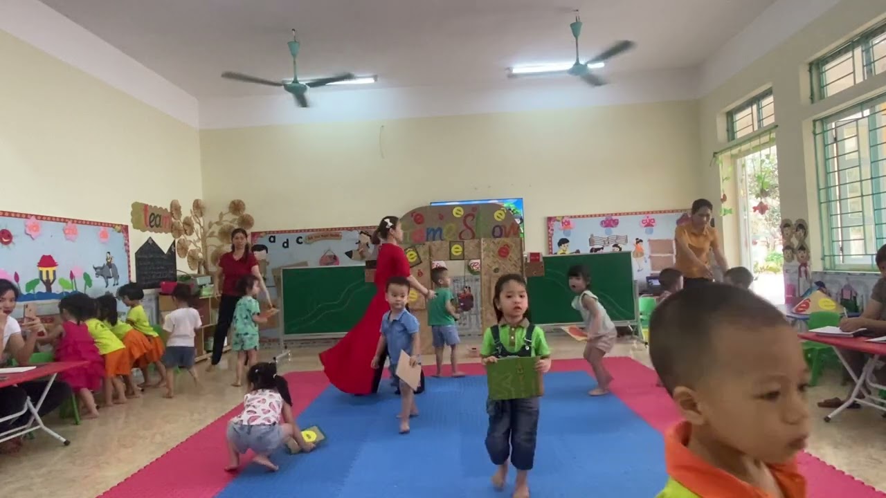 Hoạt động LQCC E, Ê (MG 3 tuổi)