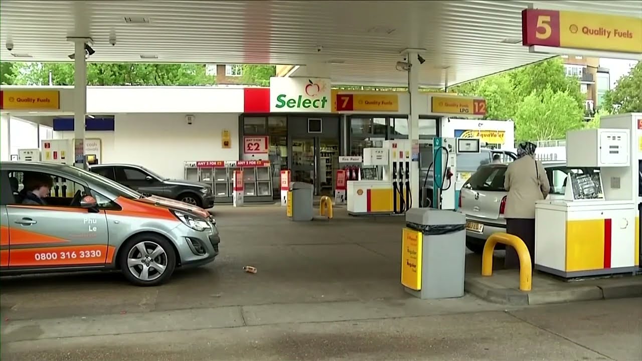 Oil giant Shell posts $10 billon profit