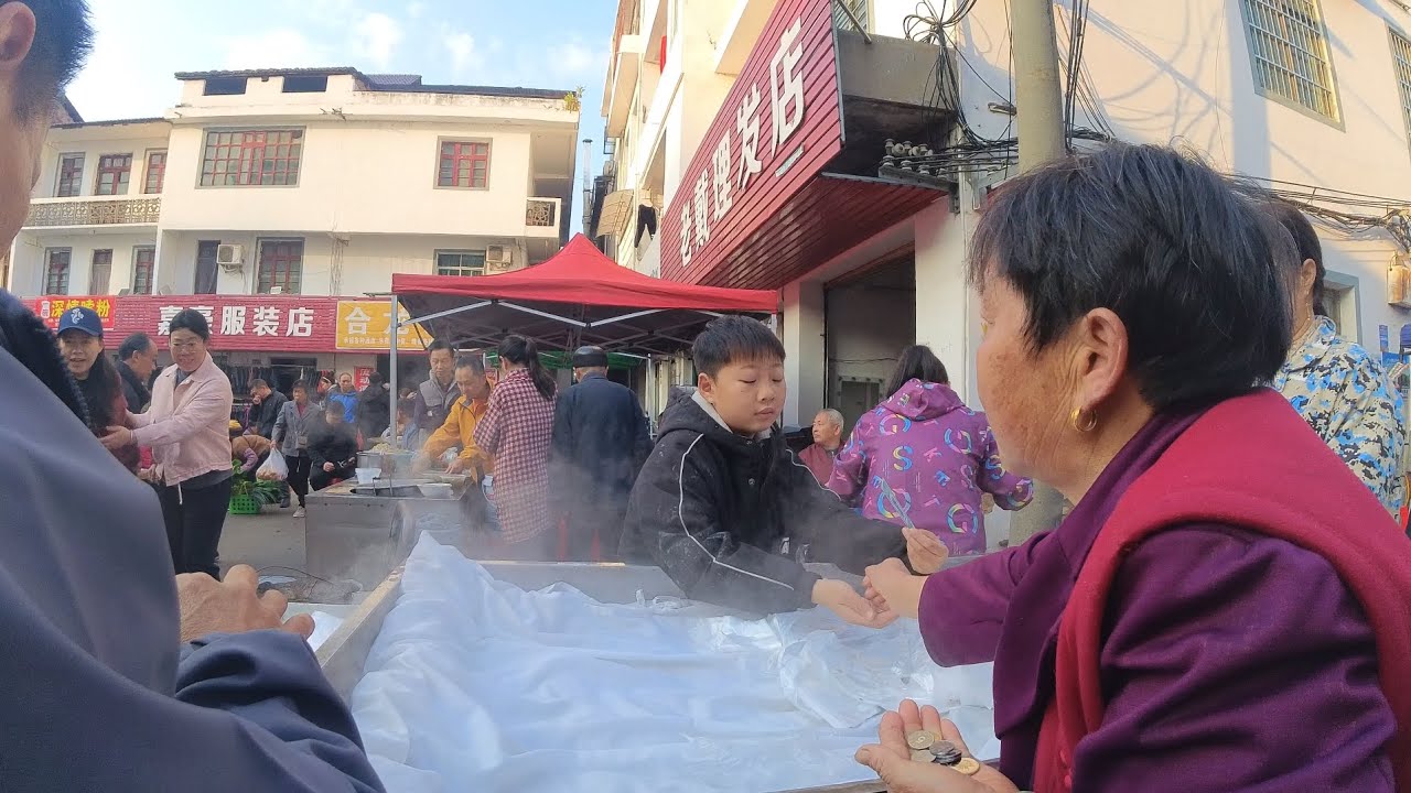 赶圩的一天，客家小伙带你感受地道中国年!