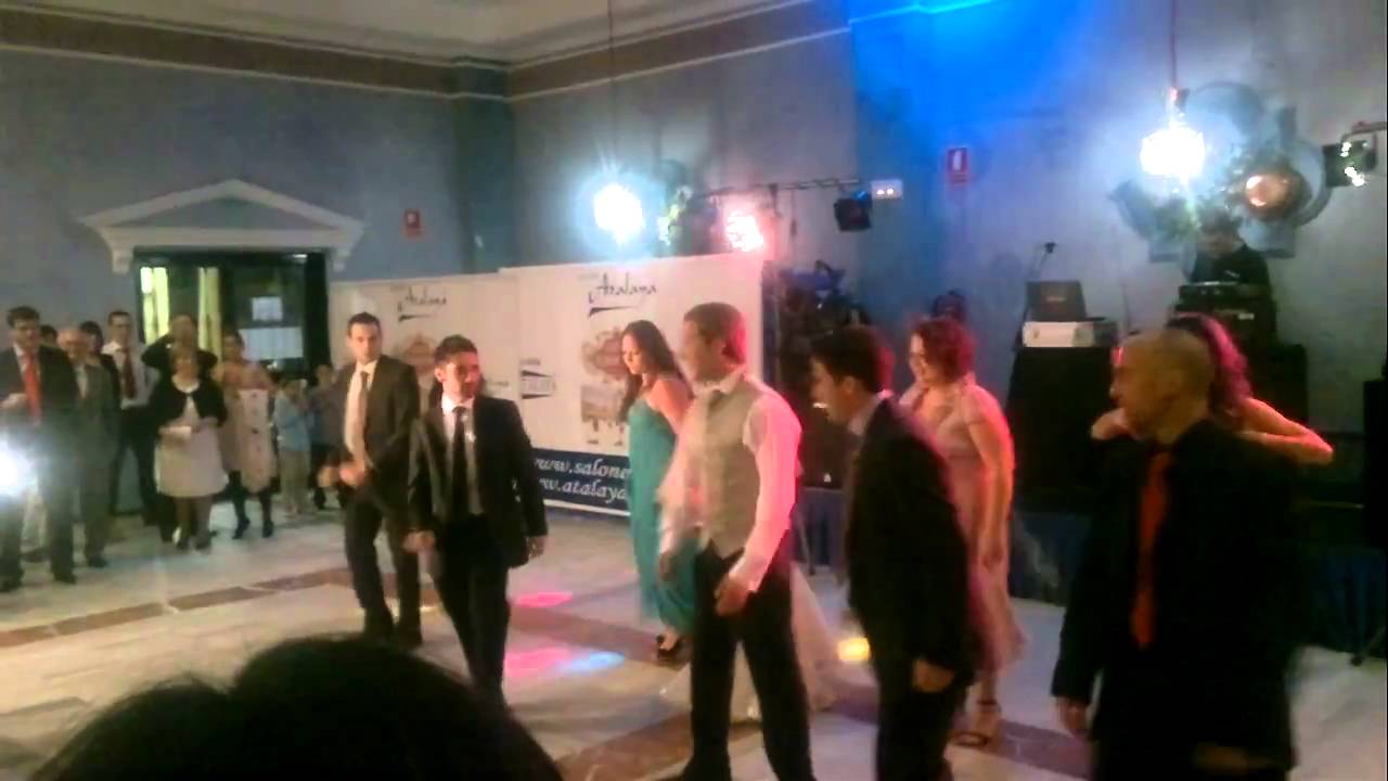 BAILE NUPCIAL O MUSICAL DE GREASE???