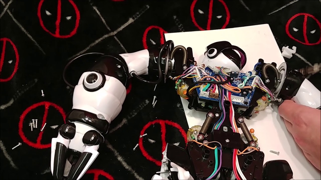 Robosapien Teardown X & Robosapien Mini Teardown