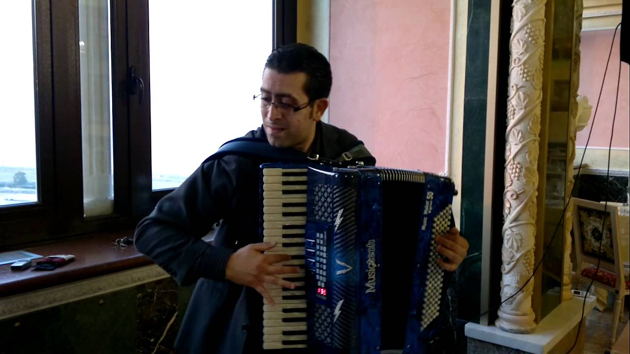 DIZZY FINGERS Zez Confrey  by Gennaro. Ruffolo Accordion Accordeon Acordeon Akkordeon