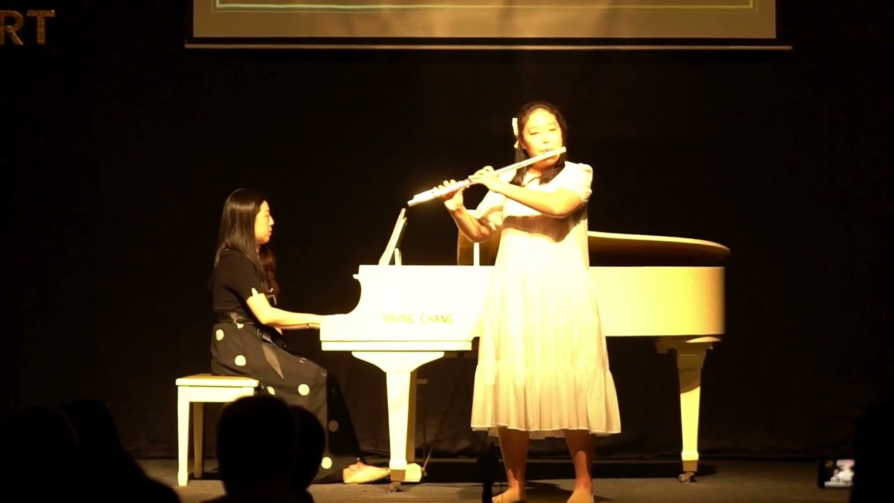Frühlingsstimmen-Johann Strauss / Grace Kang /  Chiang Mai Symphony Art School
