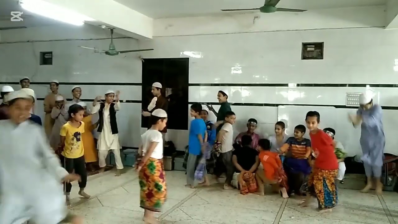 ছাত্রদের বিস্কুট খেলা! সেই মজা পেলাম।##reels #funny #viralvideo 