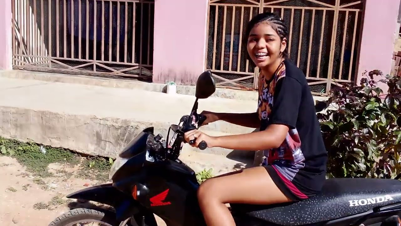 aí galerinha como é que anda de moto