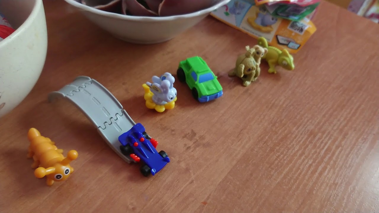 3. Otwieramy jajka niespodzianki Kinder | Smerfy | Smurfs Kinder Surprise