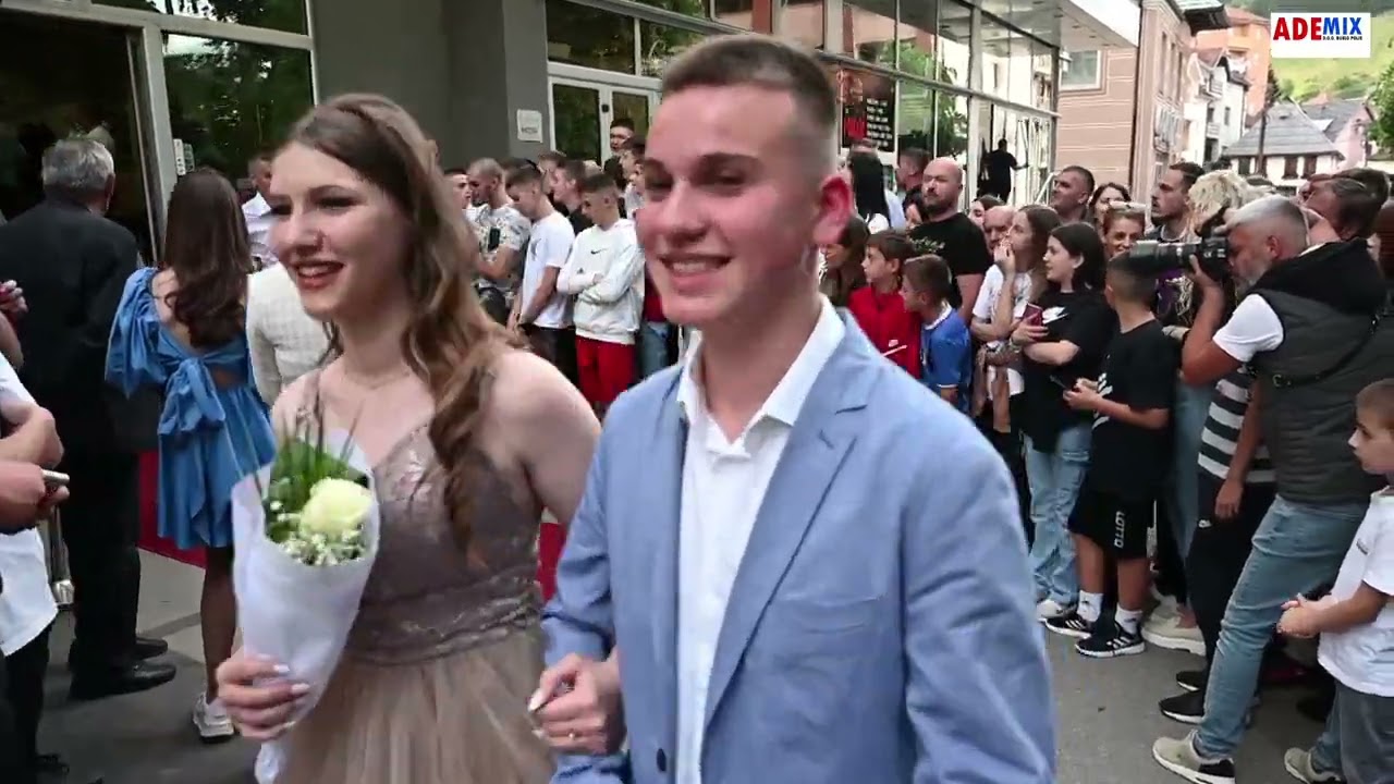 Polumaturanti Osnovna škola,,Dušan Korać ''/ defile /
