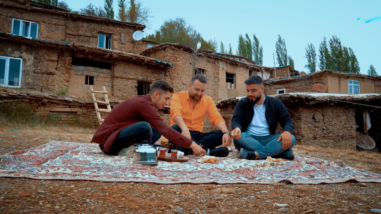 Ferhat Can - Ez Evîndarım [Official Music Video] 2025