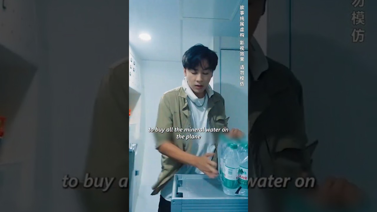 The man is reborn and spent one hundred thousand yuan to buy all the mineral water on the plane.