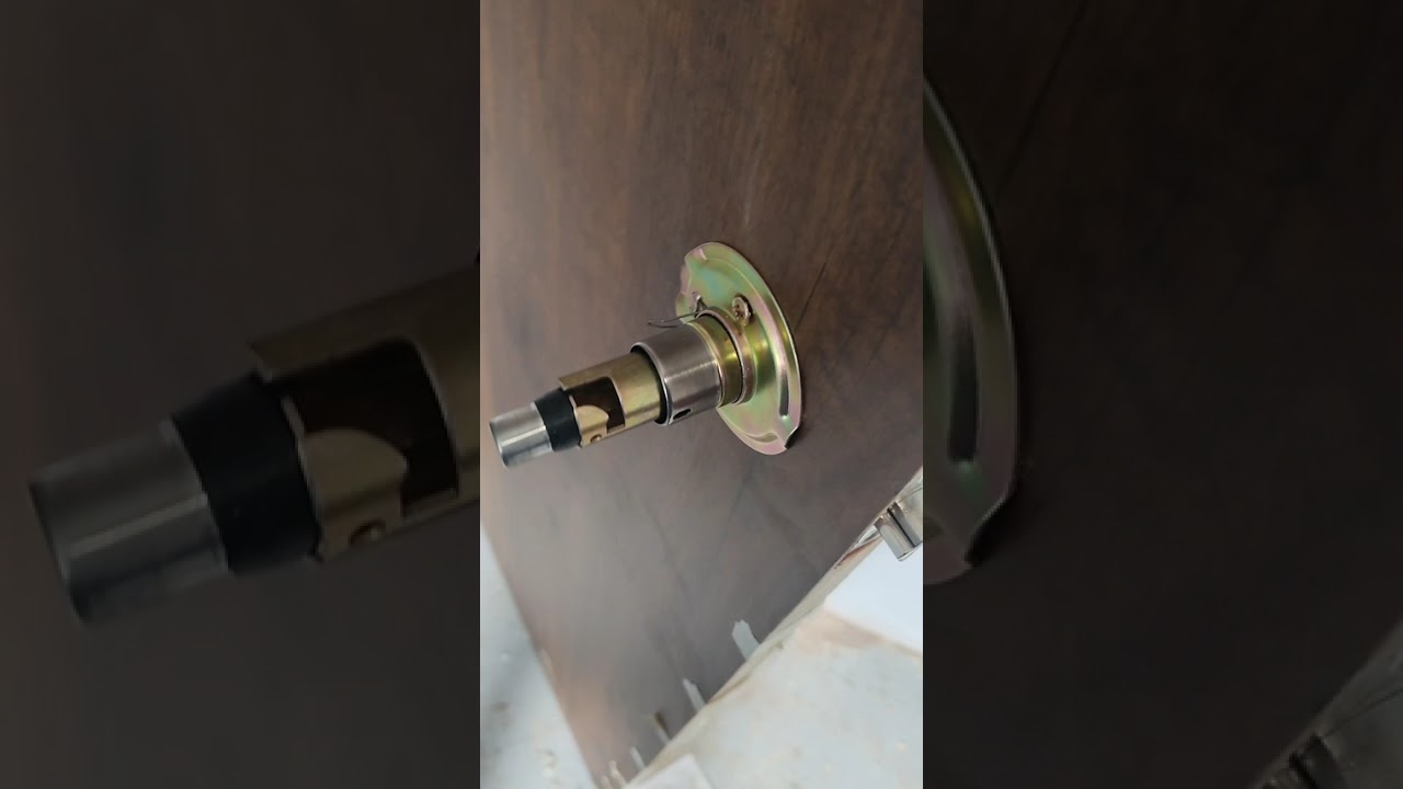 Cylindrical lock installation Godrej.