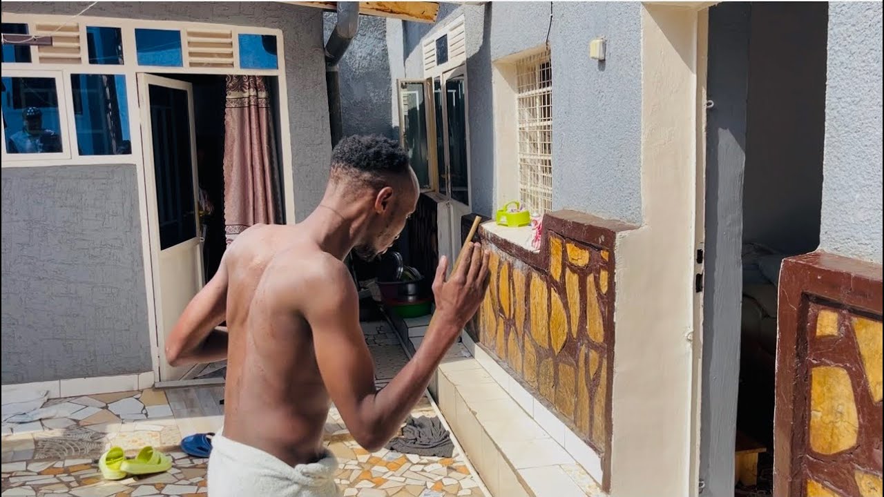 YAKA TUMUSABYE KOGA ARIKO AKABAYE INCWENDE NIGACYA 🤣 HAFI GUSINZIRIRA MURI DOUCHE 😂 AMAZE UKWEZI 🔥