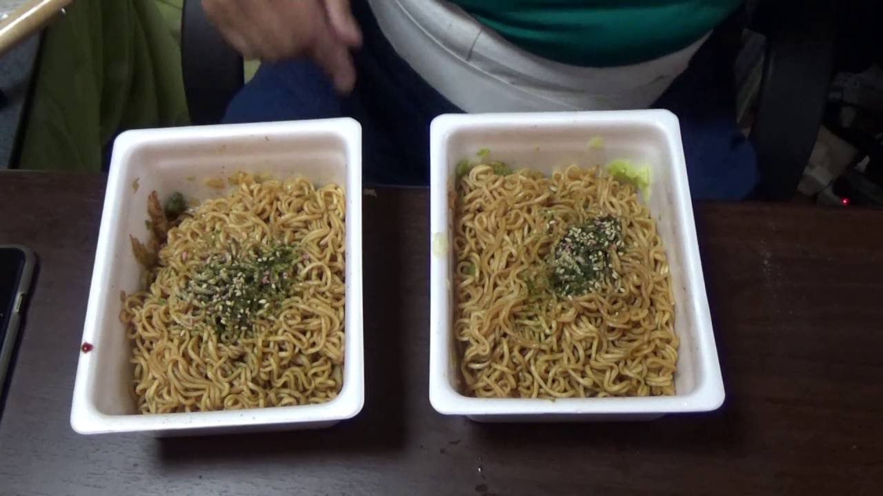 [頑固おやじの一人飯]その2 ペヤング＆ぺヨング食べ比べ比較 実食・トッピング