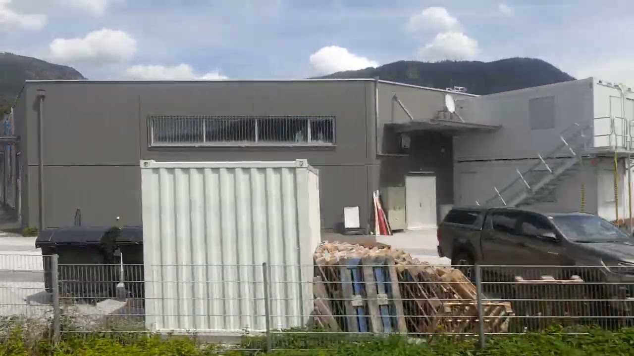 Zugfahrt, Bahnhof Liezen, Richtung Selzthal, Obersteiermark, Austria